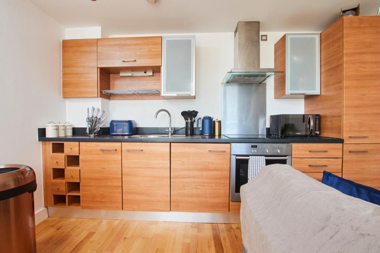 King Deluxe City Apt Large Balcony& Free Parking! ลีดส์ ภายนอก รูปภาพ