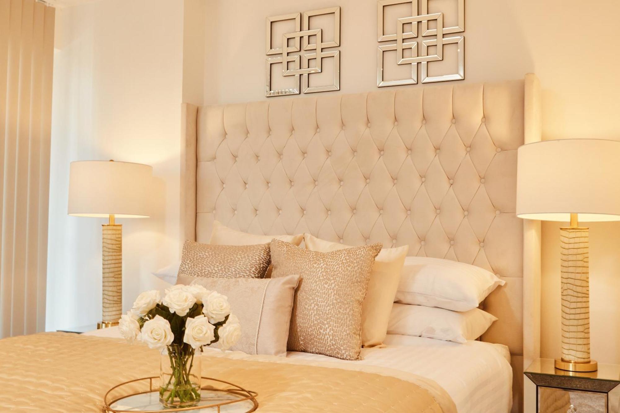 King Deluxe City Apt Large Balcony& Free Parking! ลีดส์ ภายนอก รูปภาพ